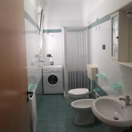 Casa Bianca Al Mare 토레 산 지오반니 우겐토