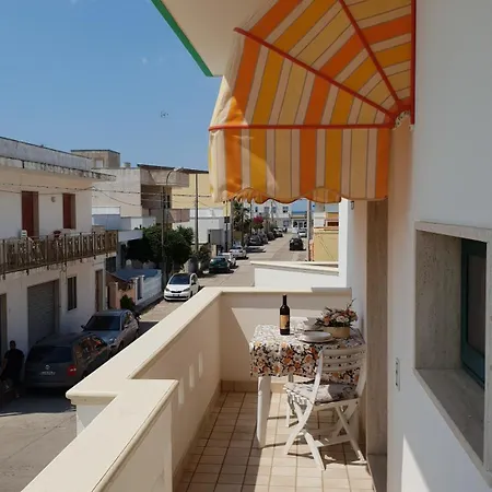 Casa Bianca Al Mare 아파트 토레 산 지오반니 우겐토